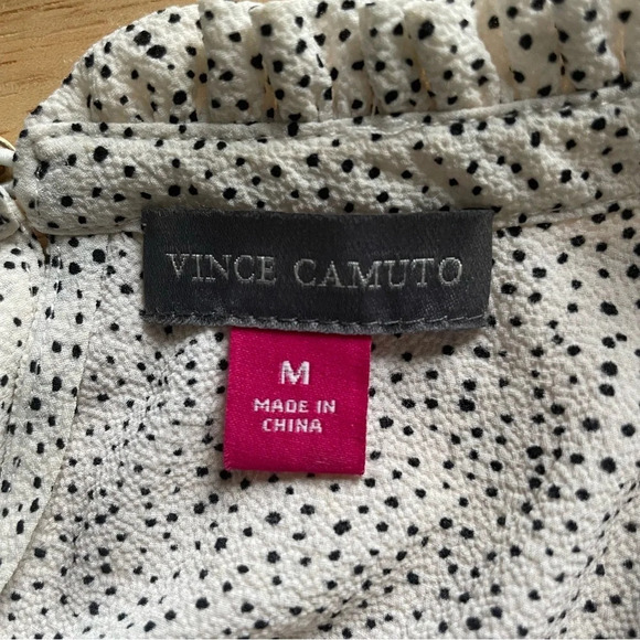 Vince Camuto Blouse mini polka dot print Size Medium puff sleeve 14504 - Picture 3 of 5